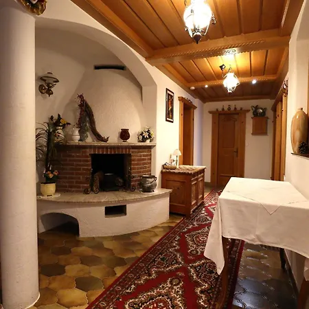 Large 4-room With Mountain View 卡普尔